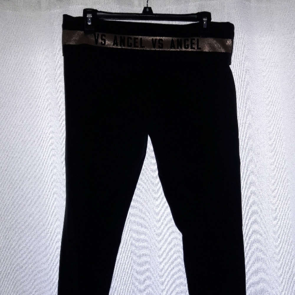 Victoria's Secret Cropped Large Black Leggings